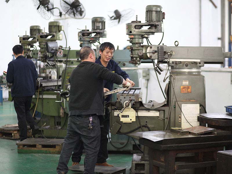 為什么注塑模具成型會(huì)出現(xiàn)頂白？